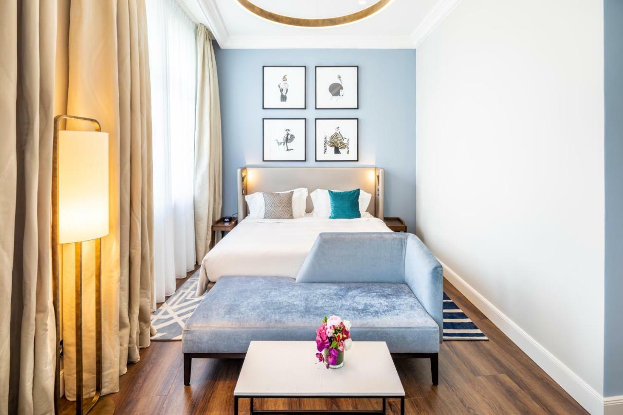 เฟรเซอร์ สวีท ฮัมบวร์ค Hotel ฮัมบูร์ก ภายนอก รูปภาพ A bedroom at the hotel